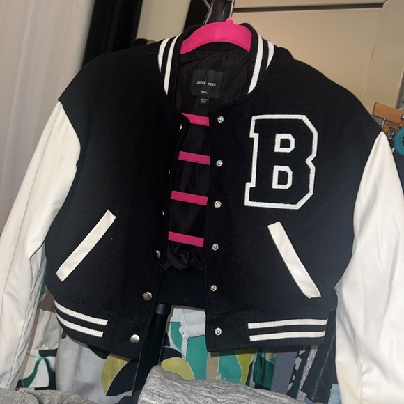 “B” cropped varsity / Letterman Jacket - Picture 5 of 5